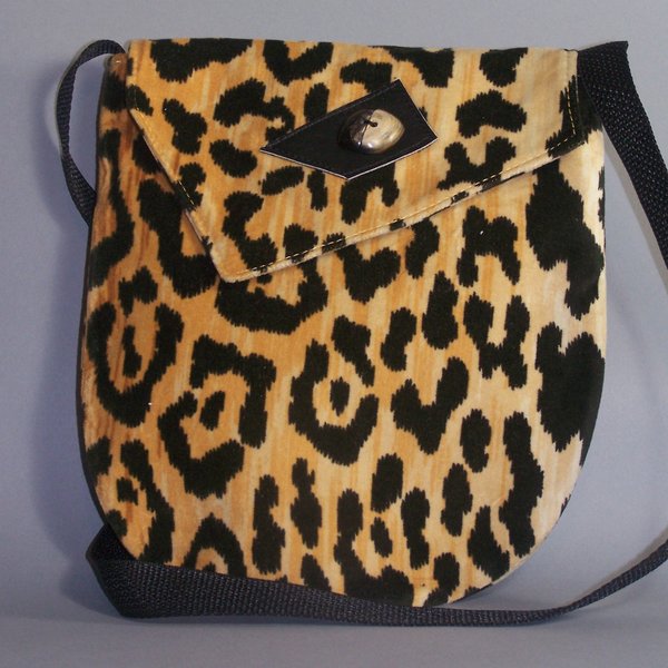 fluffy leopard print bag